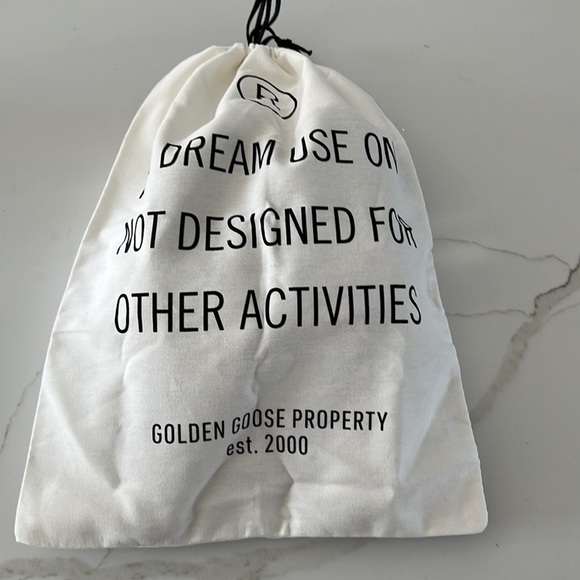 Golden Goose Superstar Glitter Low-Top Sneaker - Picture 11 of 12